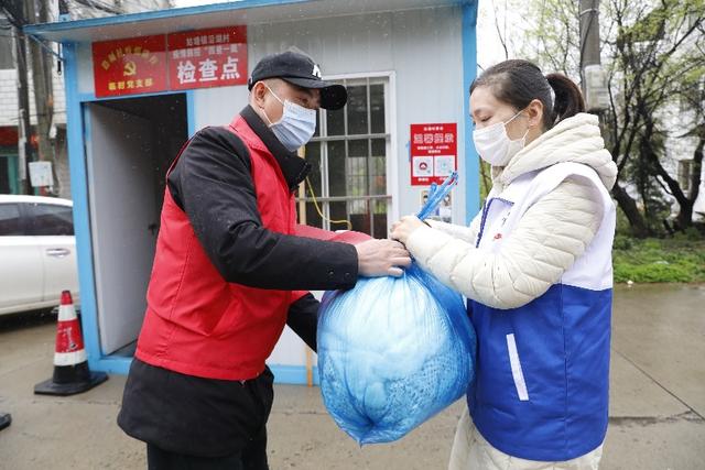 同心战”疫”送温暖，赛得利志愿者慰问一线防疫人员