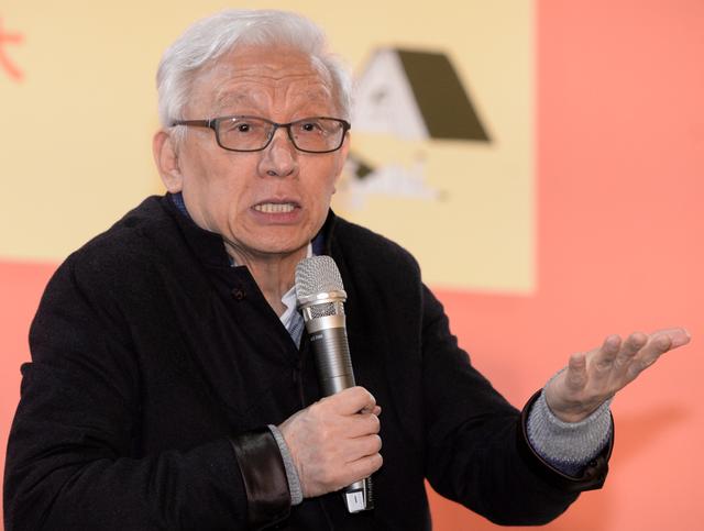 曹兴诚鼓吹“台湾全民皆兵”，国民党议员呛：先抛弃新加坡籍