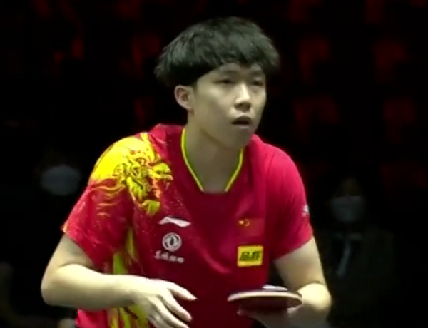 孙颖莎携手3:1轻松破局，国乒双龙会揭晓谜底，日本名将锁定八强
