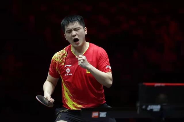 国乒女队包揽4强，樊振东与日本选手争决赛权，马龙对阵梁靖崑