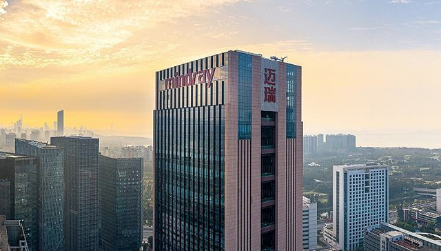 深圳富豪40岁辞职创业，3个月身价涨330亿，公司上市后移民新加坡