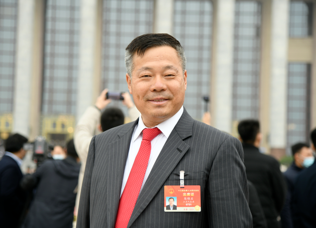 陈锦石：培养“大国工匠”，助推制造业发展｜两会时间