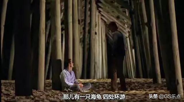 一个26岁的男人和母亲一起漂泊到海南