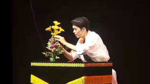 重庆杂技艺术团演员李昊入围世界顶级魔术大赛