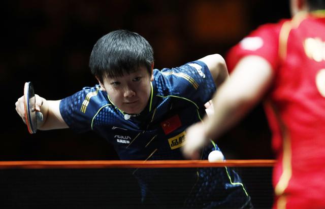 巅峰对决！王曼昱4-3孙颖莎，晋级WTT决赛将迎战陈梦