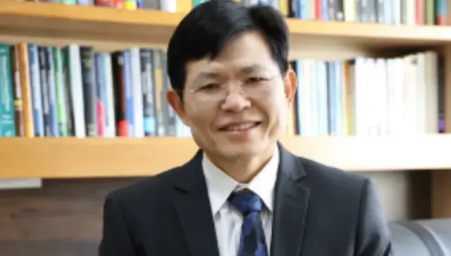 台中研前所长出轨小23岁助理，共享澳洲游，女方喊话帮你生小孩