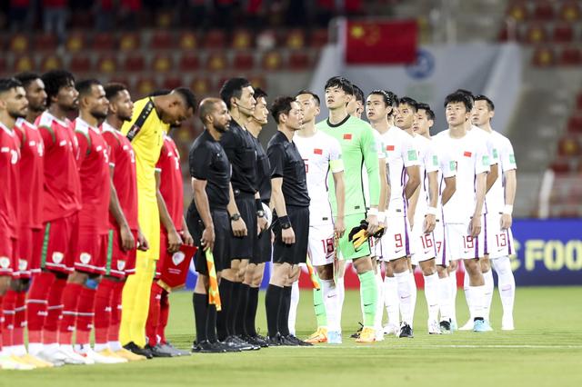 体坛联播｜国足打完12强赛启程回国，韩乔生感叹需推倒重来