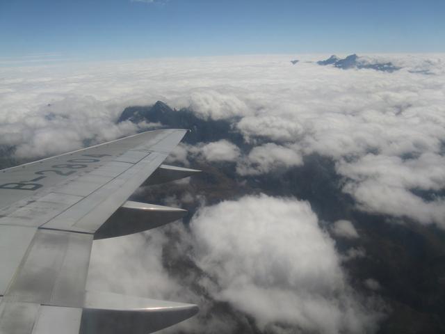 在万米高空，发动机骤停，机长这个选择救了全机人的性命