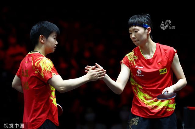 WTT新加坡赛：王曼昱/孙颖莎横扫日本组合 夺得女双夺冠