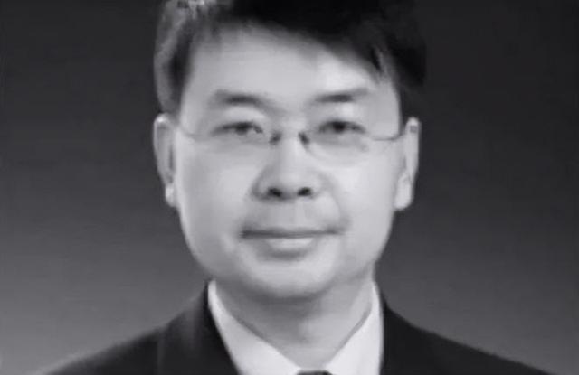 清华“副教授”程朋逝世，年仅48岁，生前个人履历不容小觑