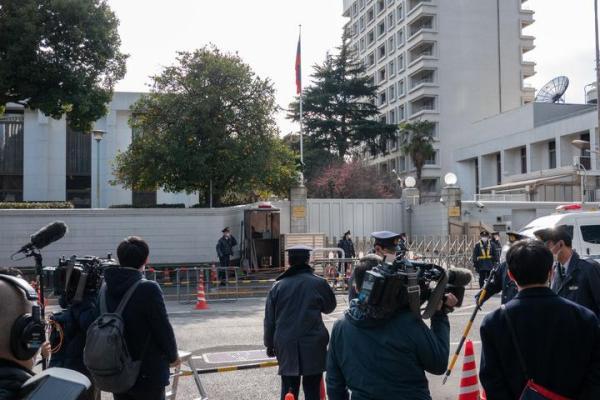 日本迈出与俄决裂“三大步”