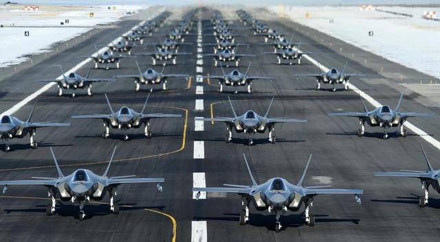 成功上位！美国计划退役F22大量采购F35，歼-20迎来新的挑战