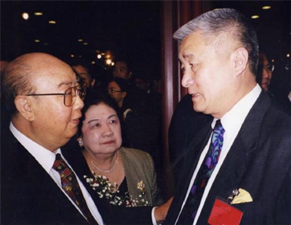 福建男人21岁逃去印尼，79岁身价180亿员工60万，晚年遭遇大变故