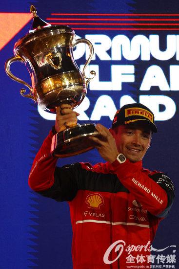 F1巴林大奖赛：法拉利包揽前二，红牛车队双双退赛