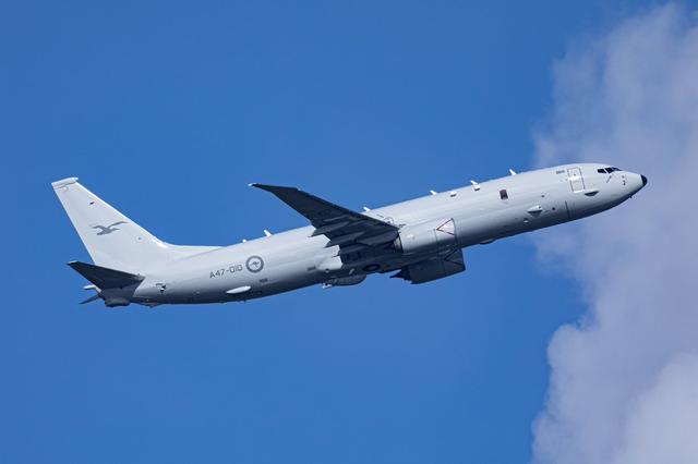 美国在亚太拱火，澳大利亚狼狈为奸，侦察机闯东海，要与中国为敌