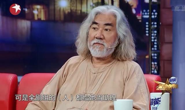 杨丽萍：不要婚姻不要男人，30年不吃米饭，是仙子还是疯子？