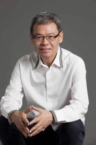 余德耀 我要把收藏留在中国