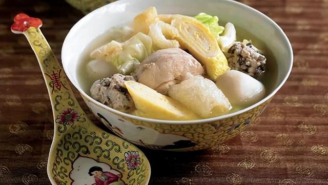 东南亚古老的中餐美食—娘惹菜烹饪指南，是明朝的华人带过去的