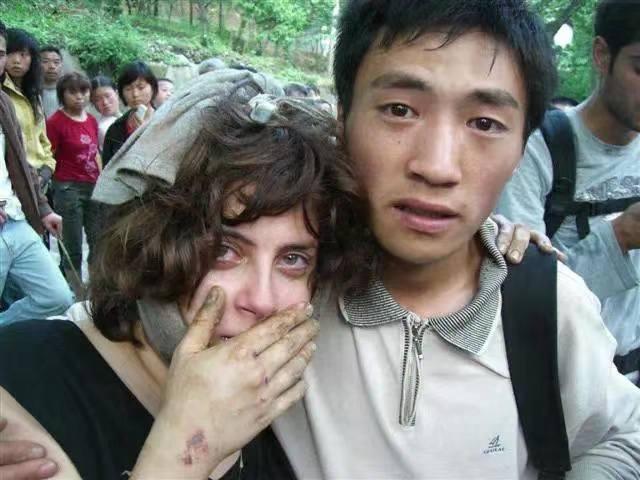 2008年汶川地震，四川男孩救以色列女孩，她找了他13年，让人感动