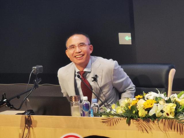 和君商学院十四届第九次大课在赣州市会昌县和君小镇开讲