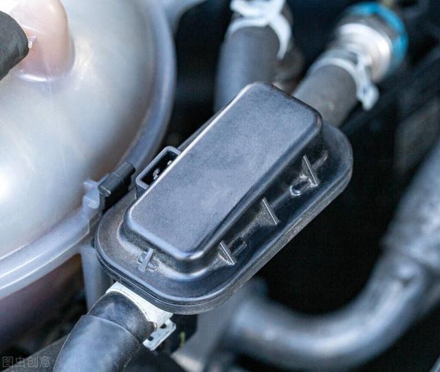 2022年2月新加坡船用燃料油销售量同比下降15.01%