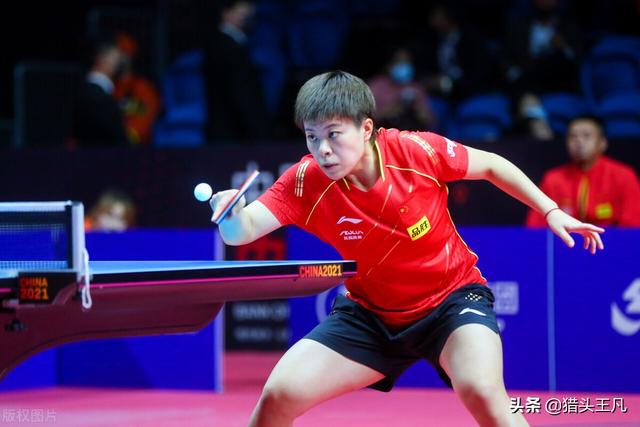 WTT新加坡大满贯赛，王艺迪3：1袁嘉楠，挺进4强