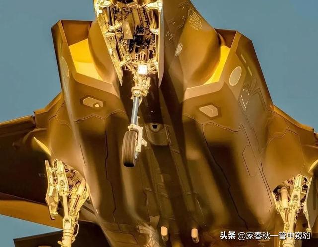 F35C被打捞出来了，为何不敢以真面目示人