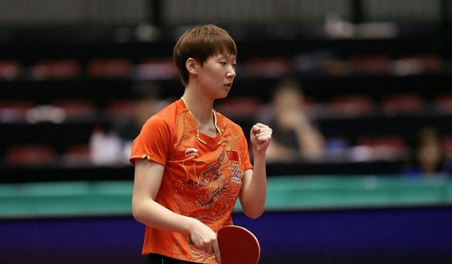 单局轰11-1！王曼昱首秀3-0横扫，晋级WTT新加坡大满贯女单32强