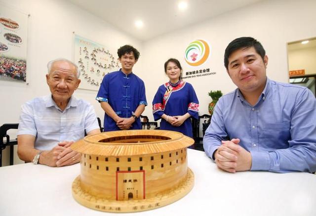 与中国胡氏祠堂连线｜新加坡永定会馆立才中学直播介绍客家文化