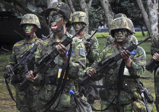 试探底线，美国官员或今晚窜访台湾，解放军战机已经出动