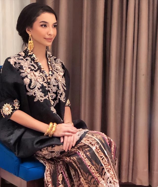 她15岁被性侵，后被母亲卖入王室，马来西亚最美王妃有多惨？