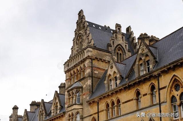 我问了留学生们，在美国、澳洲、英国、新加坡上学，要花多少钱？