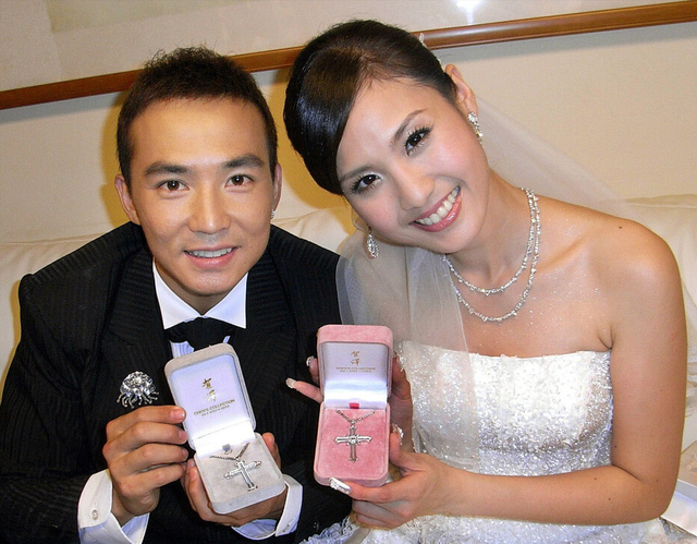 刘畊宏的坚爱情史，与妻子相爱22年零绯闻，50岁靠直播健身成顶流