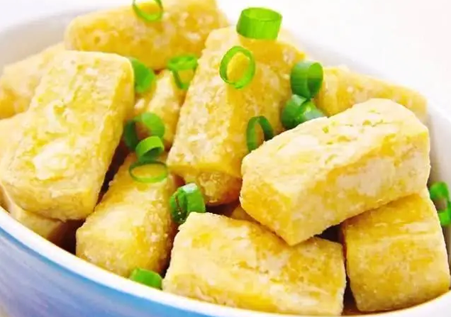 少油少盐的油炸豆腐，几块钱在家能做一大盘