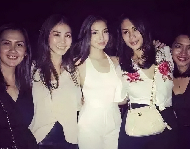 她15岁被性侵，后被母亲卖入王室，马来西亚最美王妃有多惨？