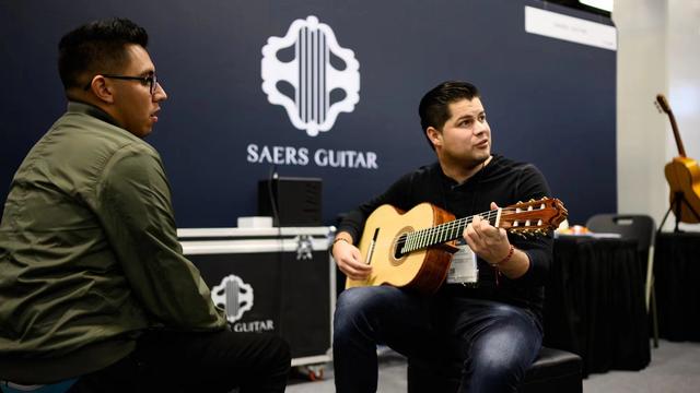 【解码贵州·读懂中国】Guitars Echoing Through Guizhou to the World | 小吉他的“世界之旅”