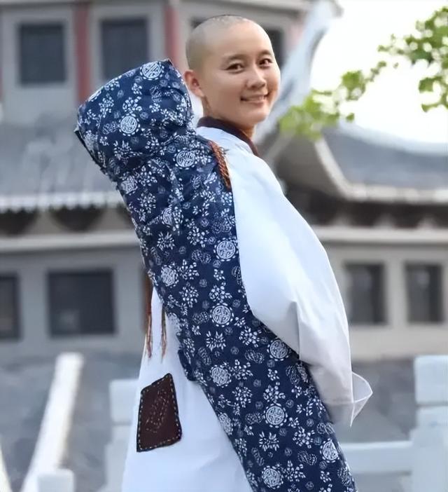 14年前，985高校女大学生，父母支持她退学当尼姑，如今怎样