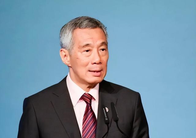 李显龙称俄乌冲突给中国出了道难题，但中国动力巨大，美无法阻挡