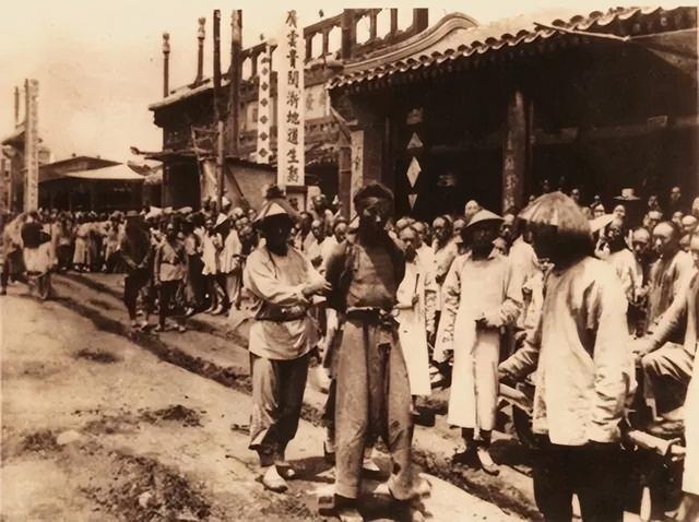 一千中国人离开中国迁徙海外，租借土地999年，建起一座中国城