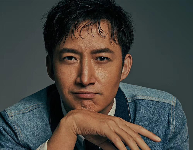 演员王阳：演了18年配角不火，40岁娶妻爆红，不离不弃相爱十年