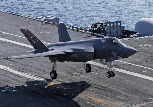 海上掉飞机、海下撞潜艇：美国就是“麻烦”“事故”制造者