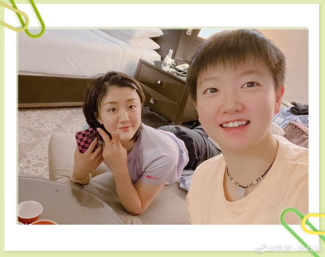 陈梦晒合照喜迎4月，孙颖莎在线催照，王楚钦梁靖崑新歌大受赞赏