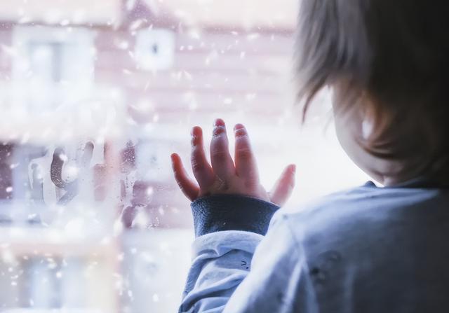 自闭症孩子眼中的世界：我不是脾气大，我只是需要“安全感”