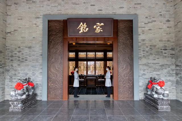 位于曲江的“艺术馆”餐厅，没早些来是我的错