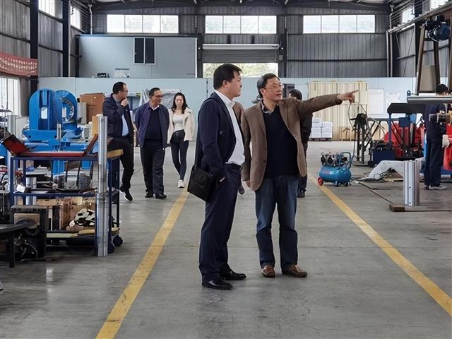 「科学网」用中国的装备焊出自己的高铁