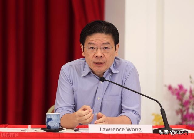 “70后年轻人”确认接班李显龙：弹吉他爱养狗的非典型新加坡精英