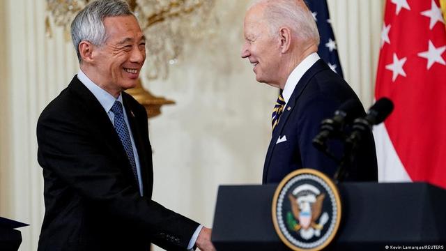 “把中国踢出国际社会，受伤的将是我们”: 耐人寻味的李显龙表态