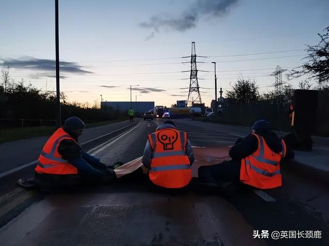 全英各地爆发大游行：生活成本飙升！机场混乱：值机等3小时