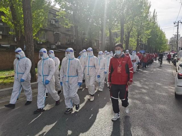 京东重点民生商品北京备货量提升3-5倍，京东物流全天候运转