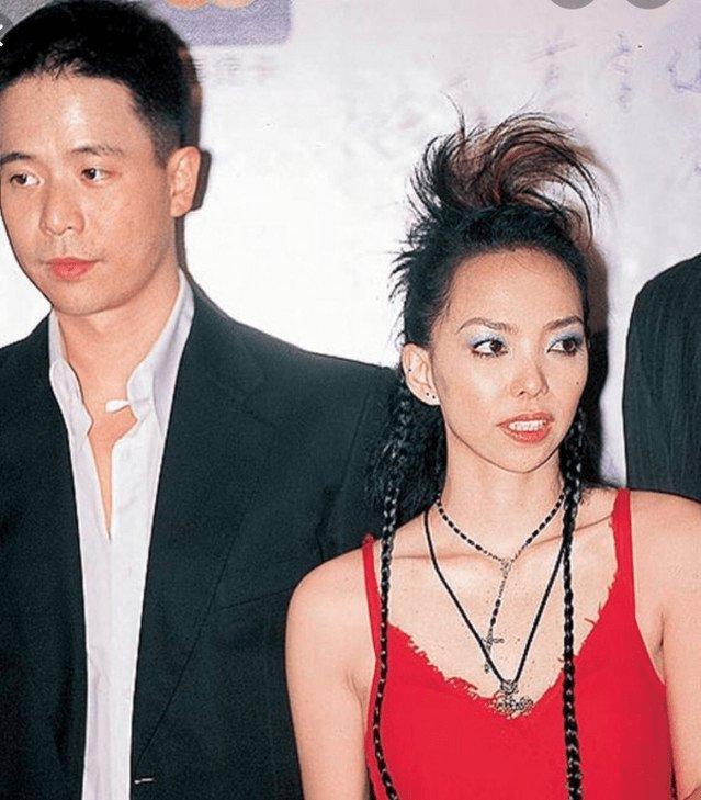 2002年，张惠妹为何宁肯损失5000万违约金，也要摆脱旧爱的控制？